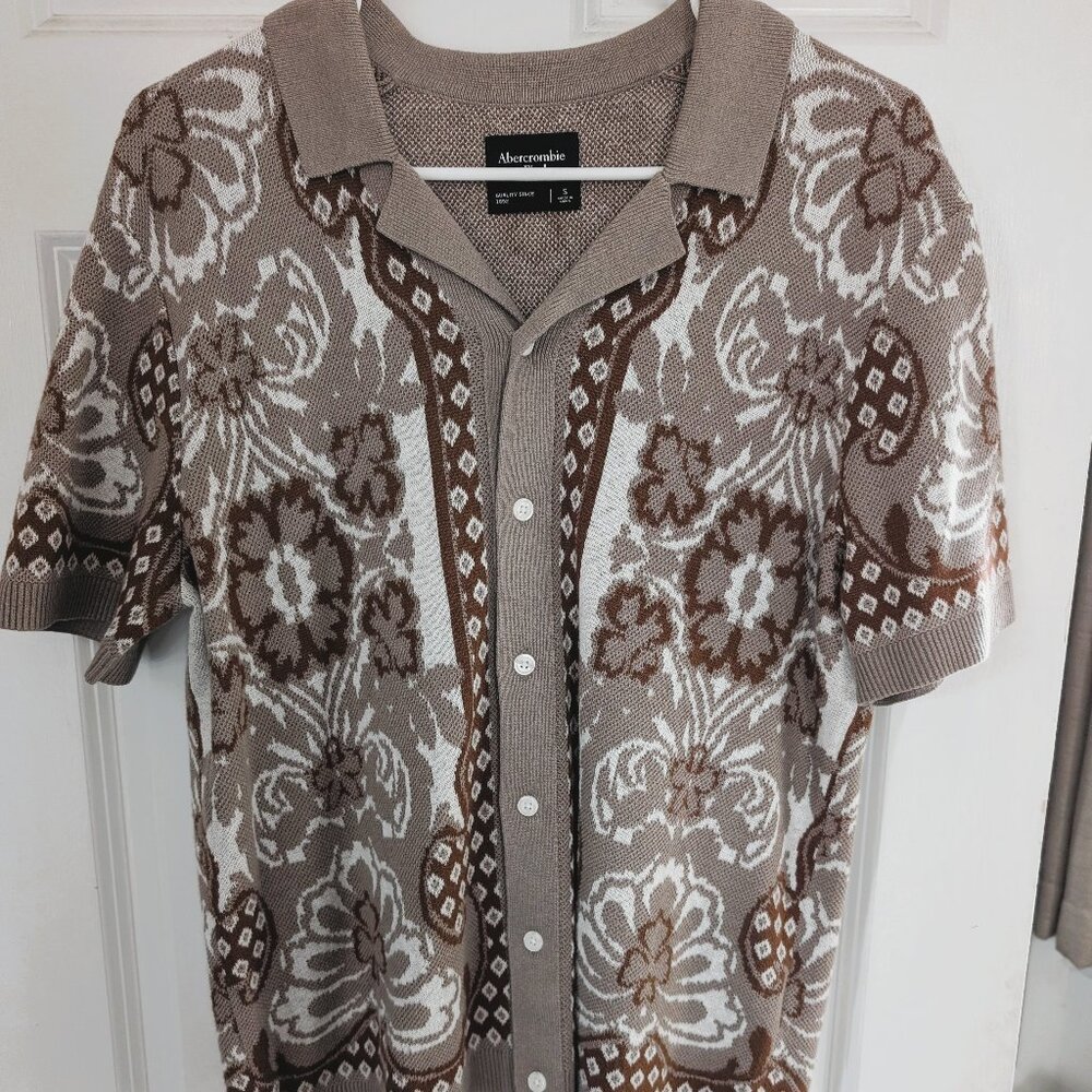 Patterned knit polo
